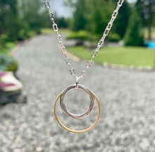 Load image into Gallery viewer, Hoop Circle Necklace