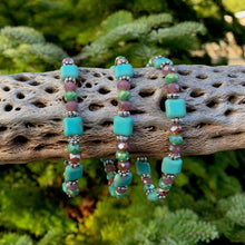 Load image into Gallery viewer, Magnesite Turquoise Stretchy Bracelet
