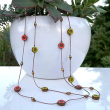 Load image into Gallery viewer, 16&quot; Short Flower Necklace
