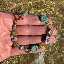 Load image into Gallery viewer, Flower Toggle Bracelets
