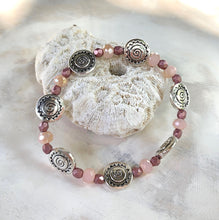 Load image into Gallery viewer, Pewter and Glass Stretchy Bracelet
