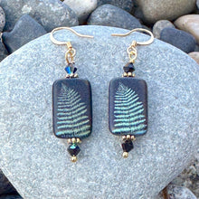 Load image into Gallery viewer, Etched Fern Earring
