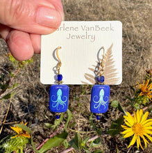 Load image into Gallery viewer, Etched Octopus Earrings Green and Blue
